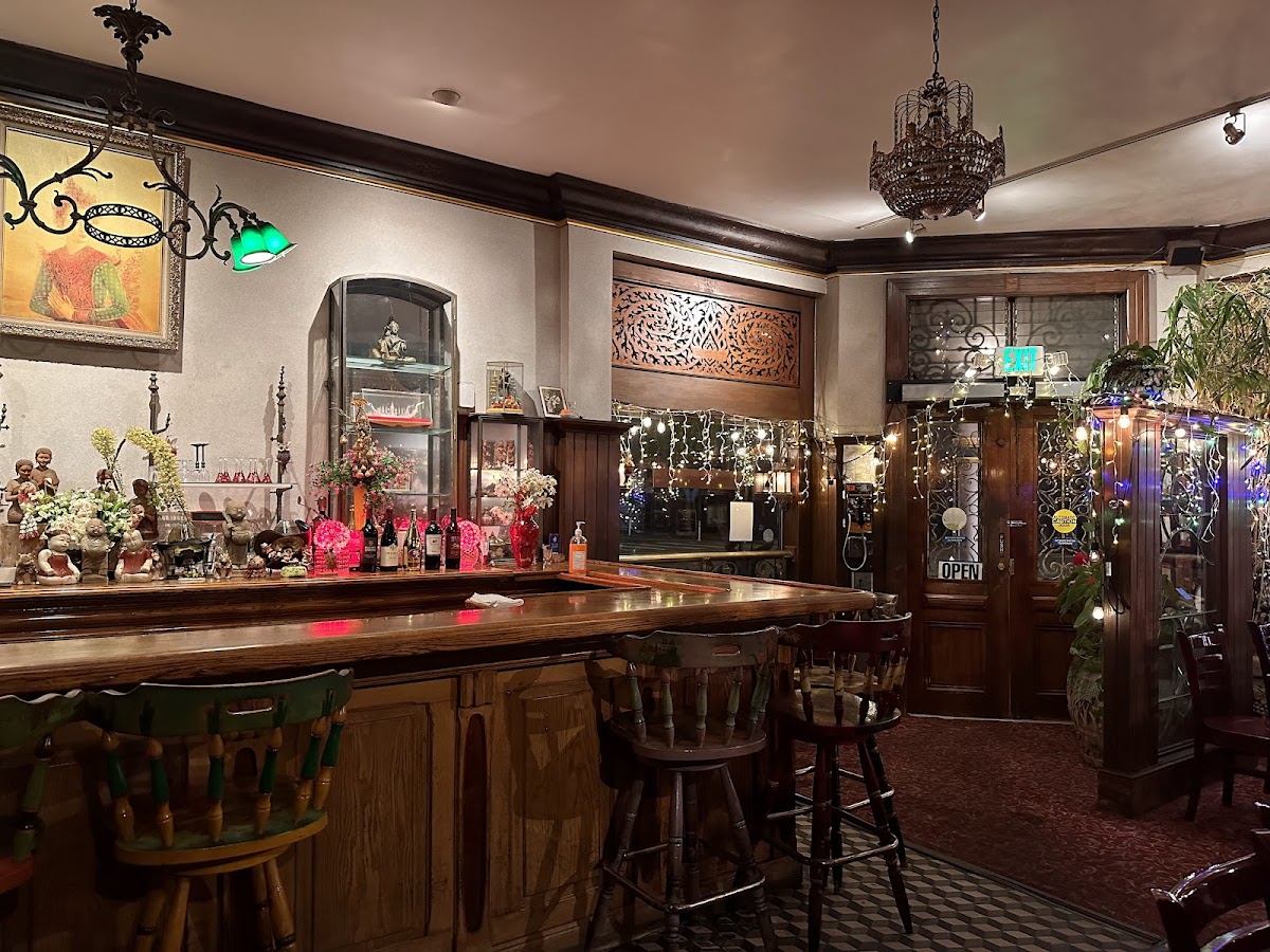 Manora's Thai Cuisine